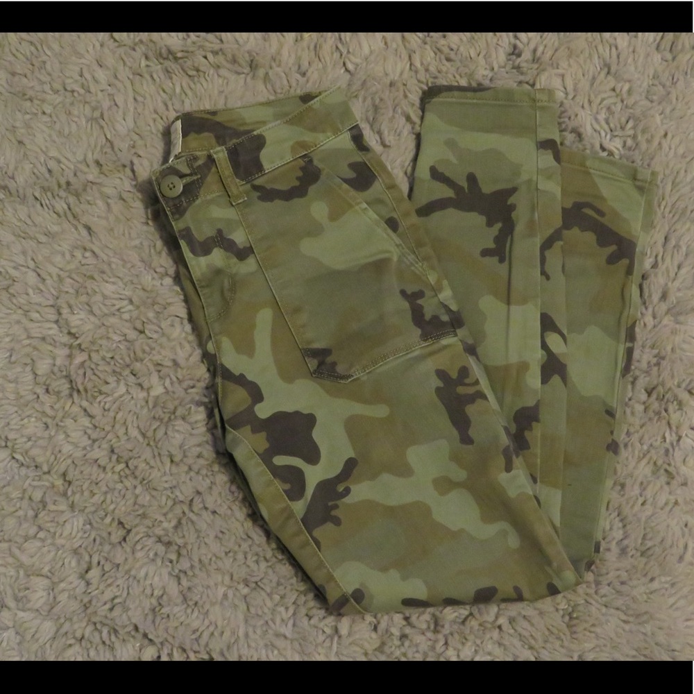 💛3/$25 [Sanctuary] Camo Pants